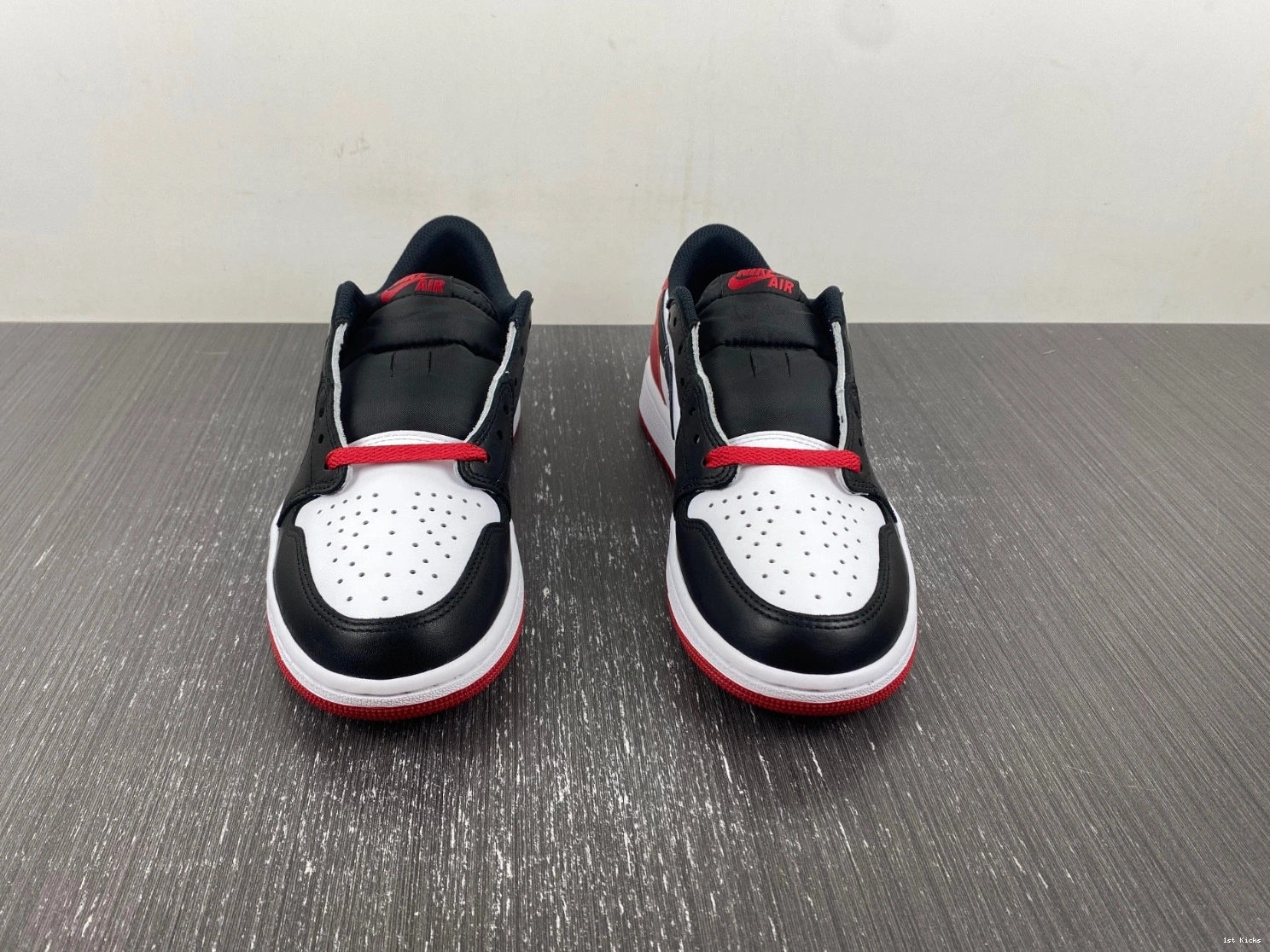 Jordan Toe - 1 Retro Low OG CZ0790-106 Black 0518